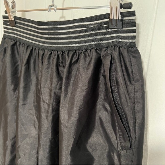 LF the Brand Los Angeles High Waisted Windbreaker Pants Black Zip Hem Joggers - Picture 6 of 7